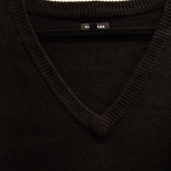 Sweater - Picture 4 of 4